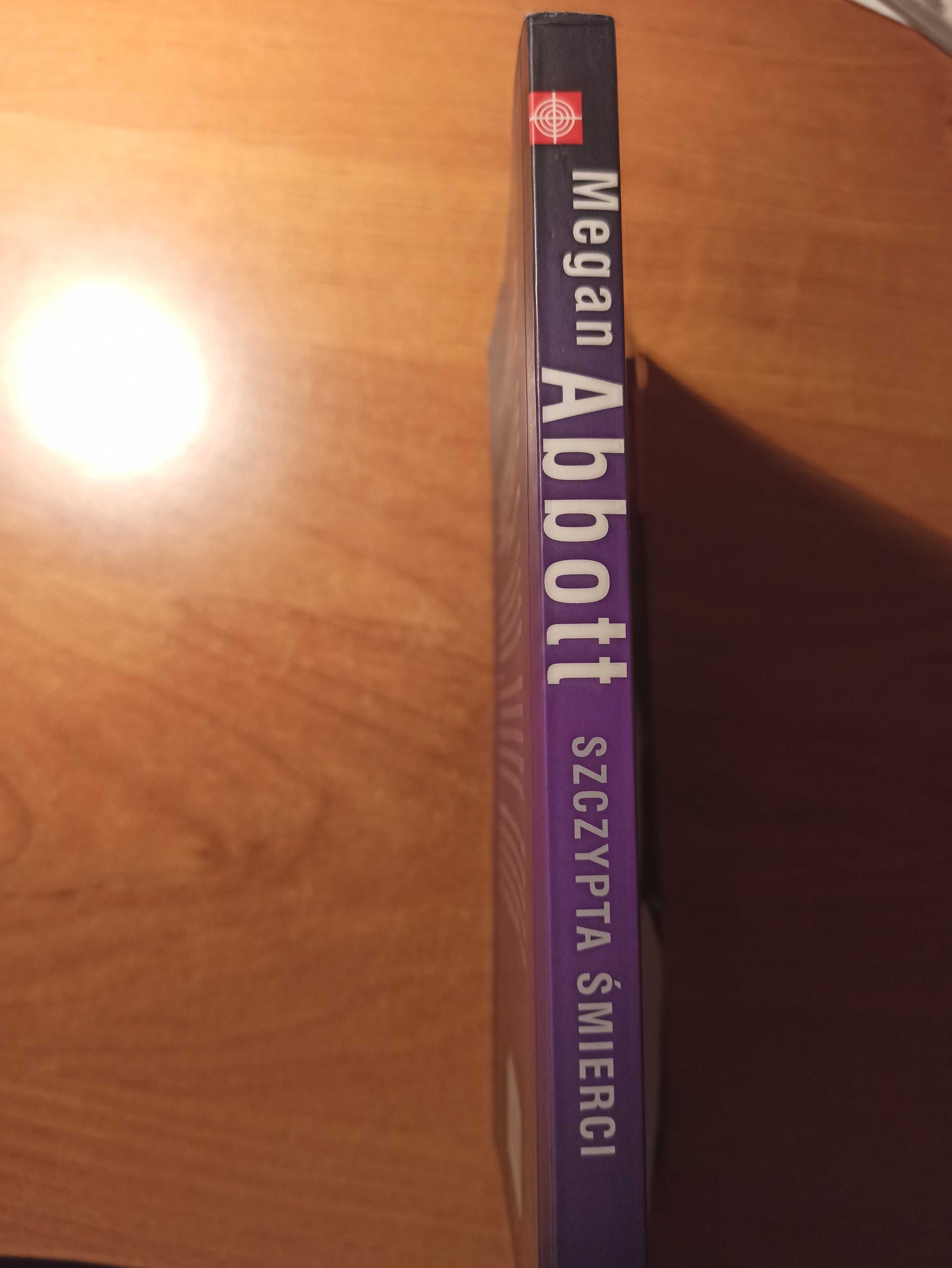 "Szczypta śmierci " M. Abbott