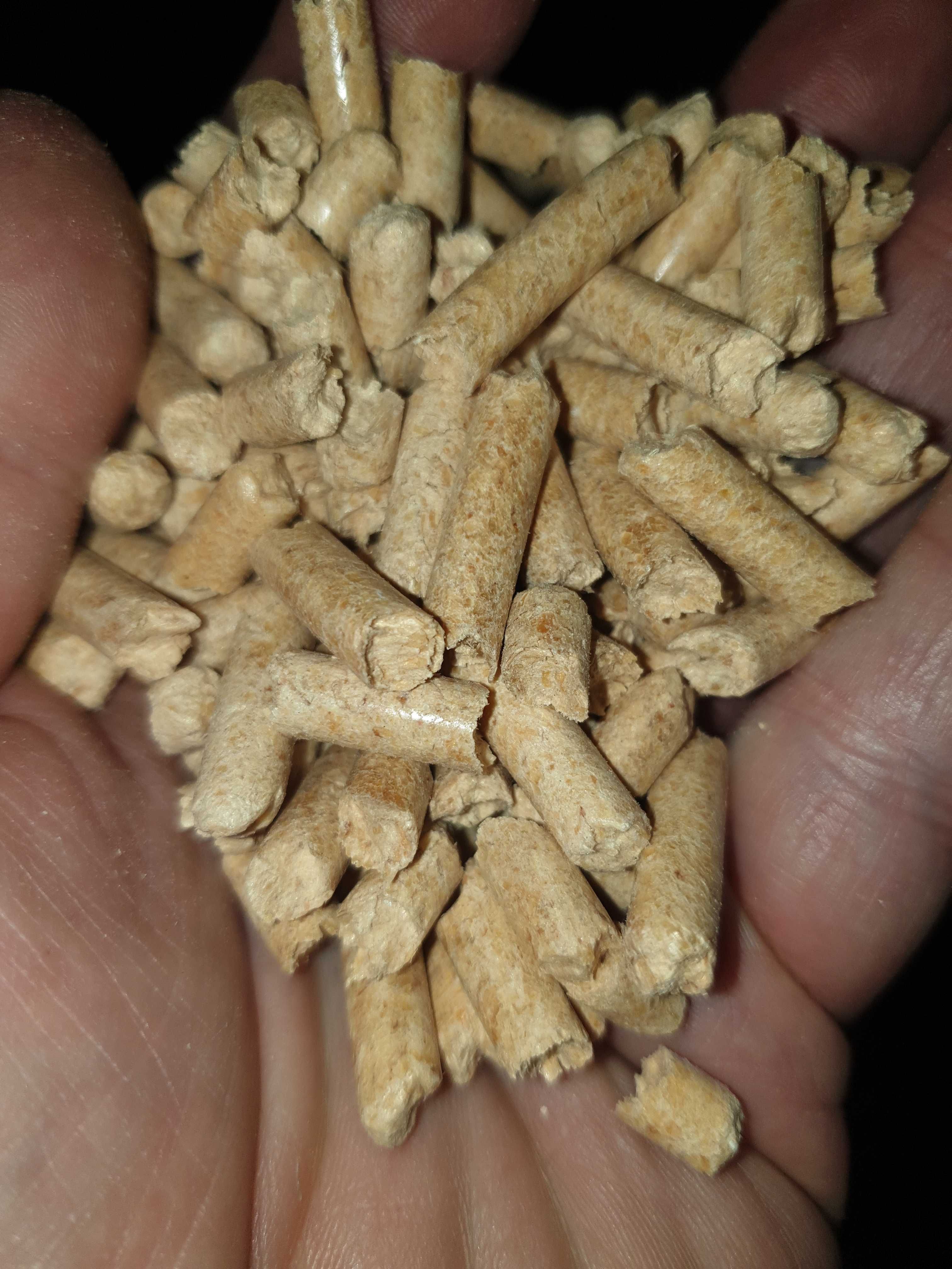 Pellet sosnowy Racibórz , Rybnik okolice - jakość premium.