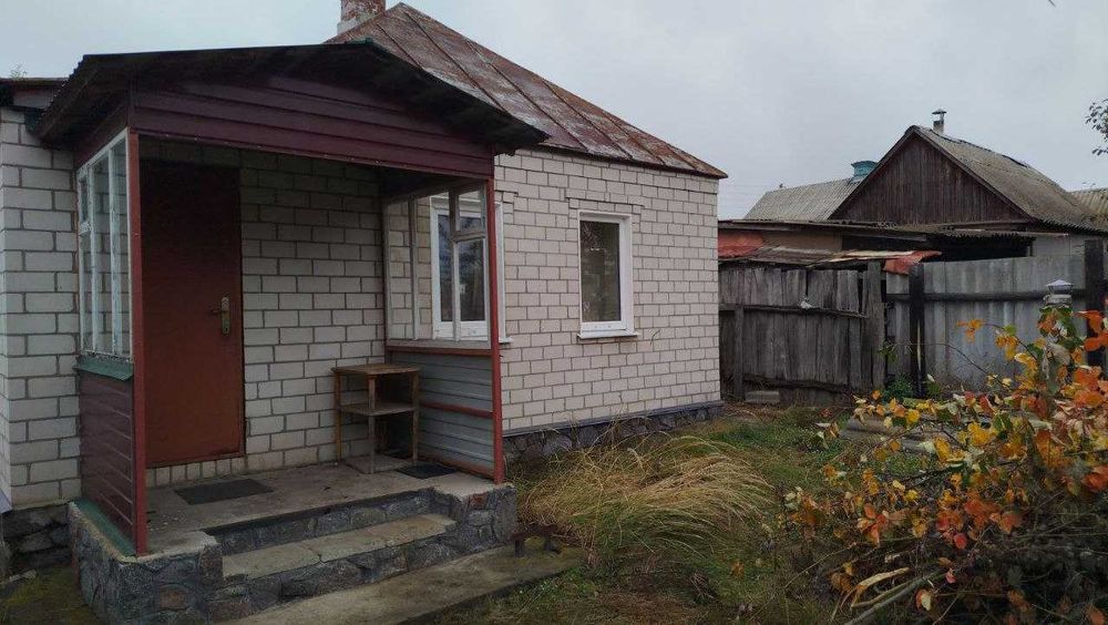 Продам теплий будинок в смт Золочів, Харківська область