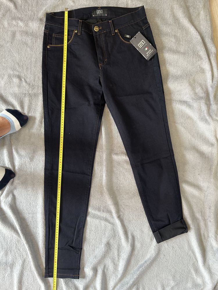 Nowe spodnie jeans w30