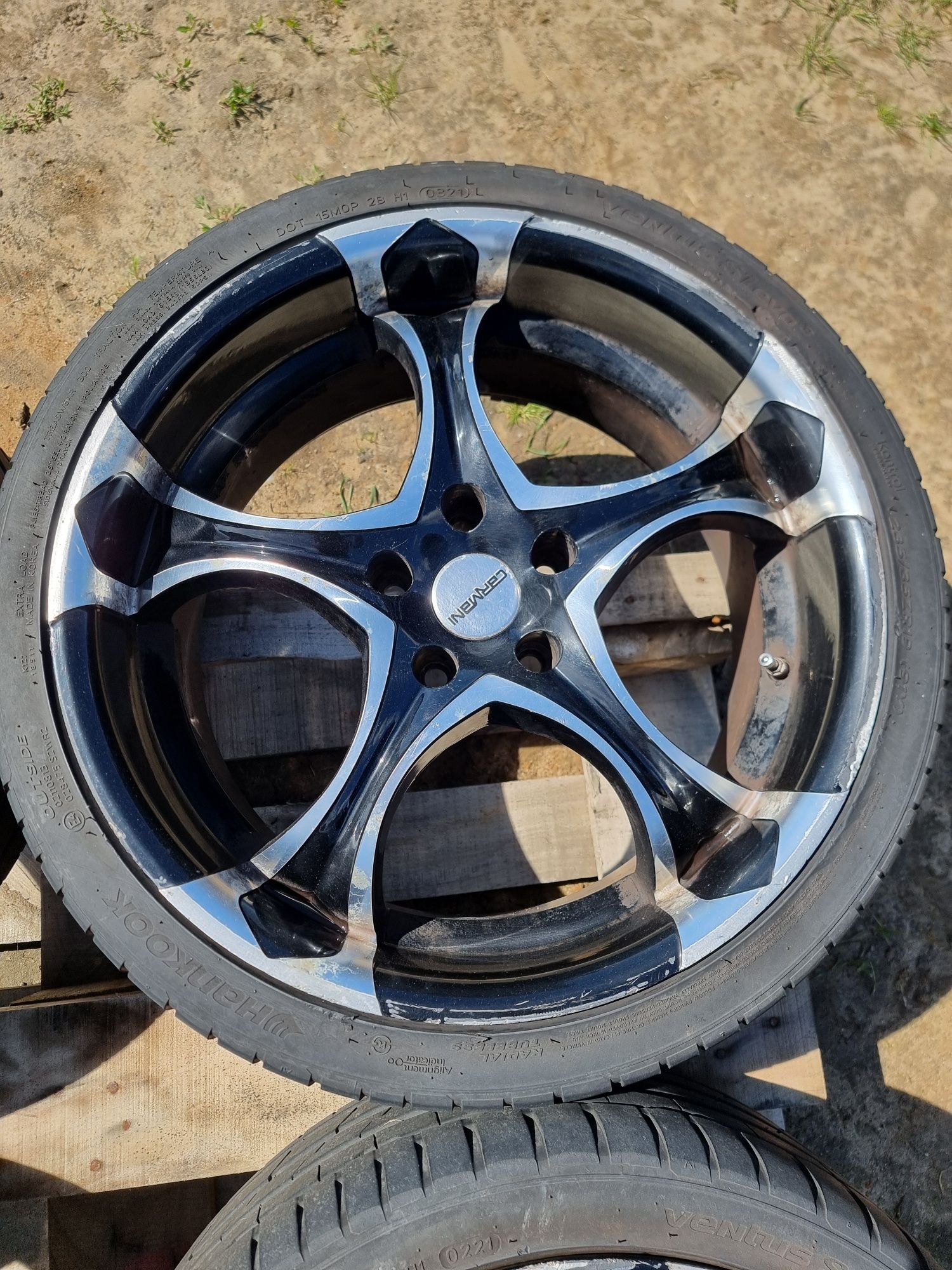 4x Felgi aluminiowe 5x114.3 z oponami letnimi 235 35 r19 Hankook