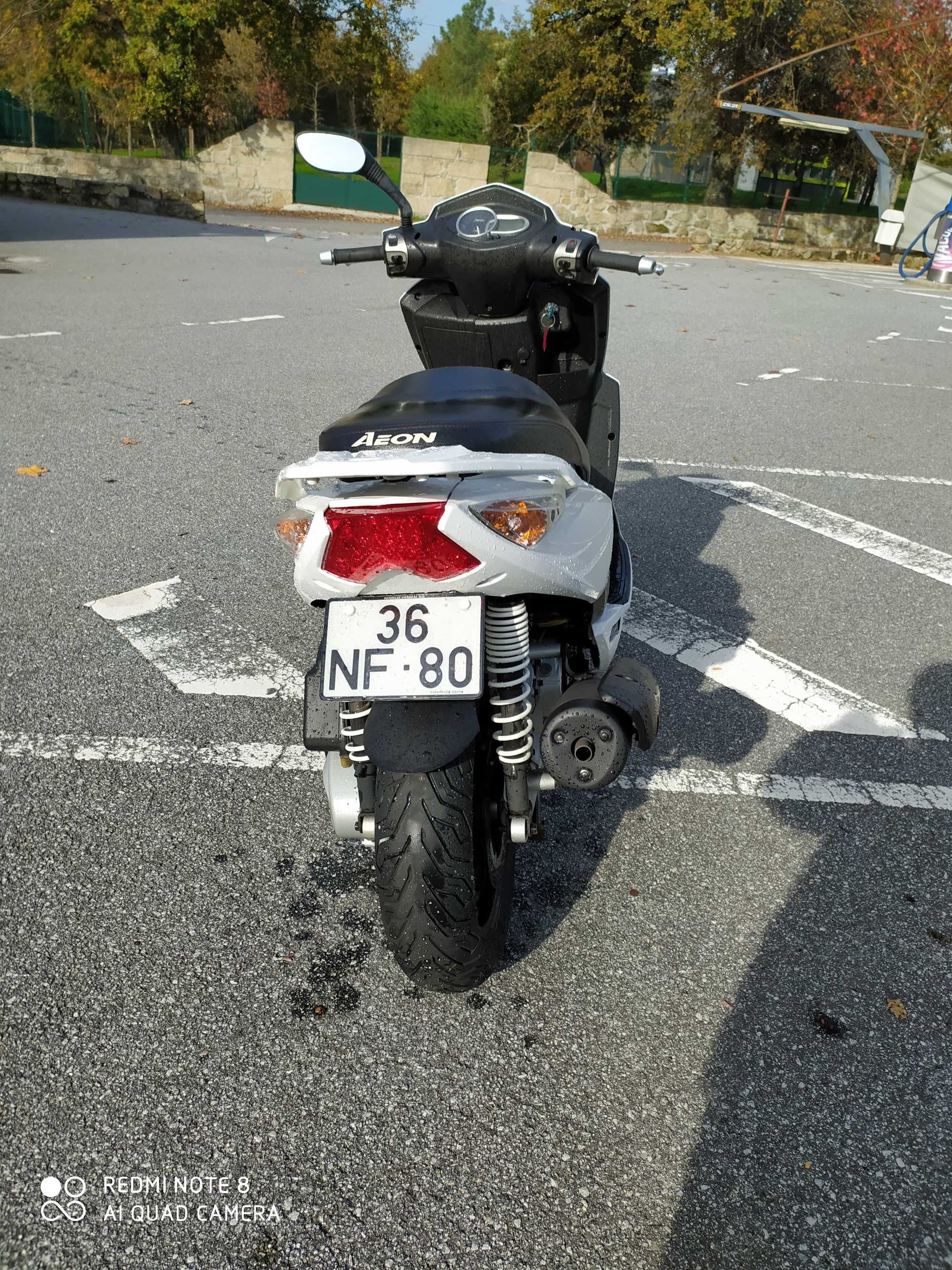 Scooter Aeon urban 350i com poucos klm