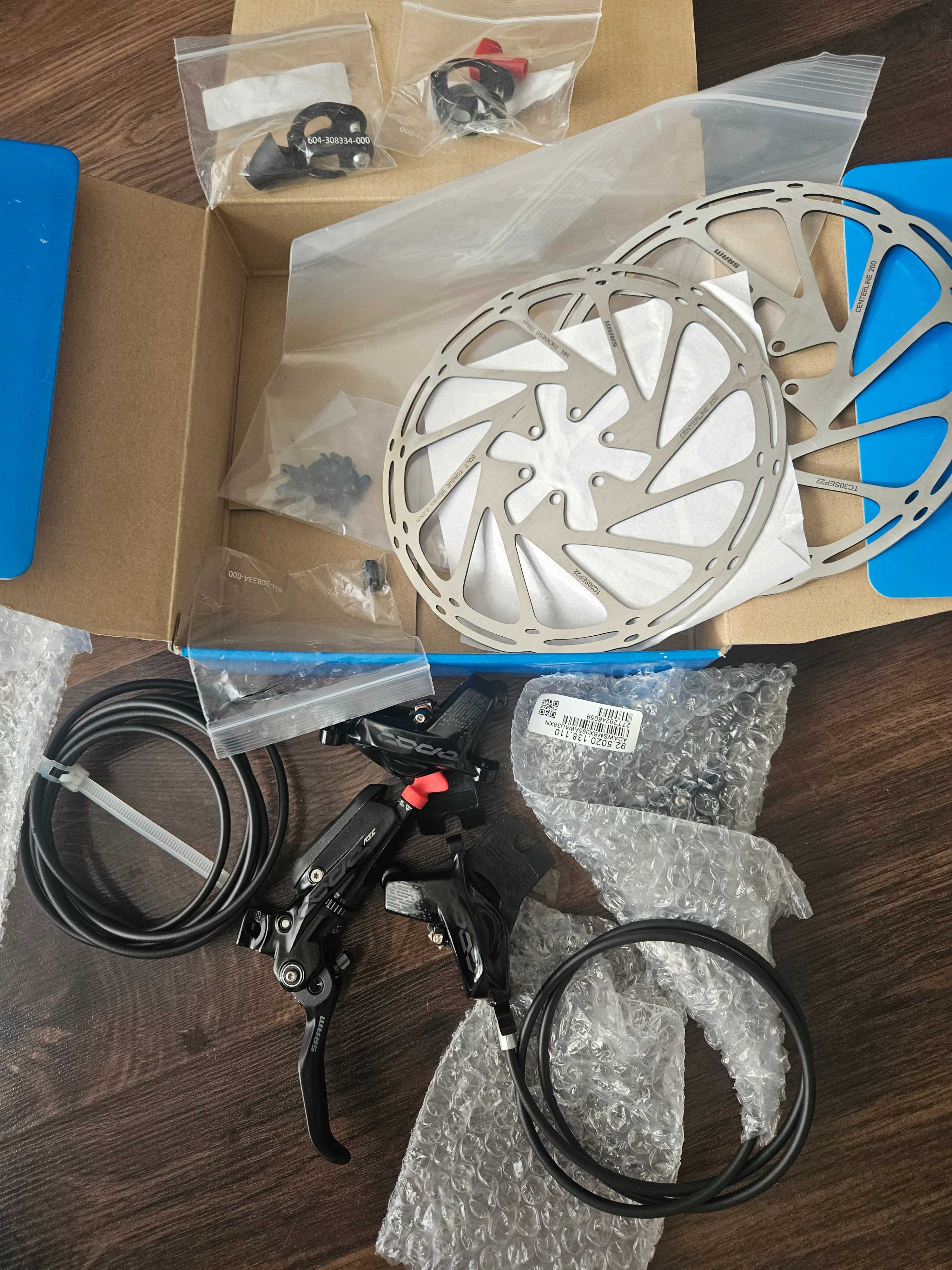 Hamulce tarczowe Sram CODE RSC 4-tłoczkowe zestaw + tarcze