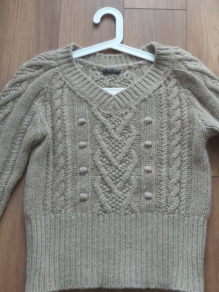 Sweter welniany Sisley