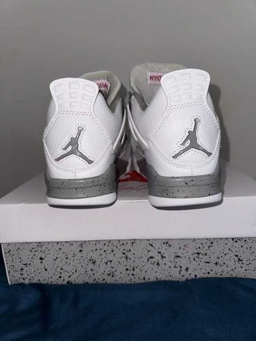 Buty biegania Jordan 4 RetroWhiteOreo R.41