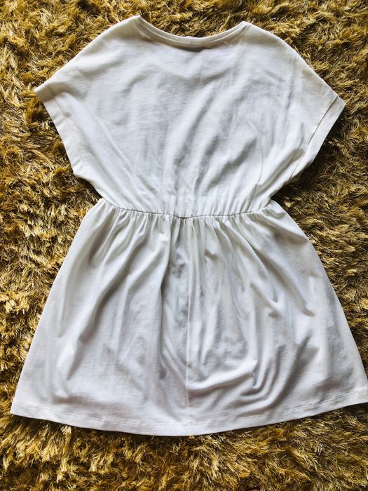 Vestido branco cintado