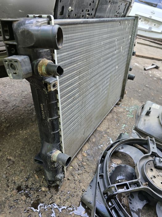 Радіатор охолодження Opel Omega B 94-03 2.0 2.2 радиатор основной