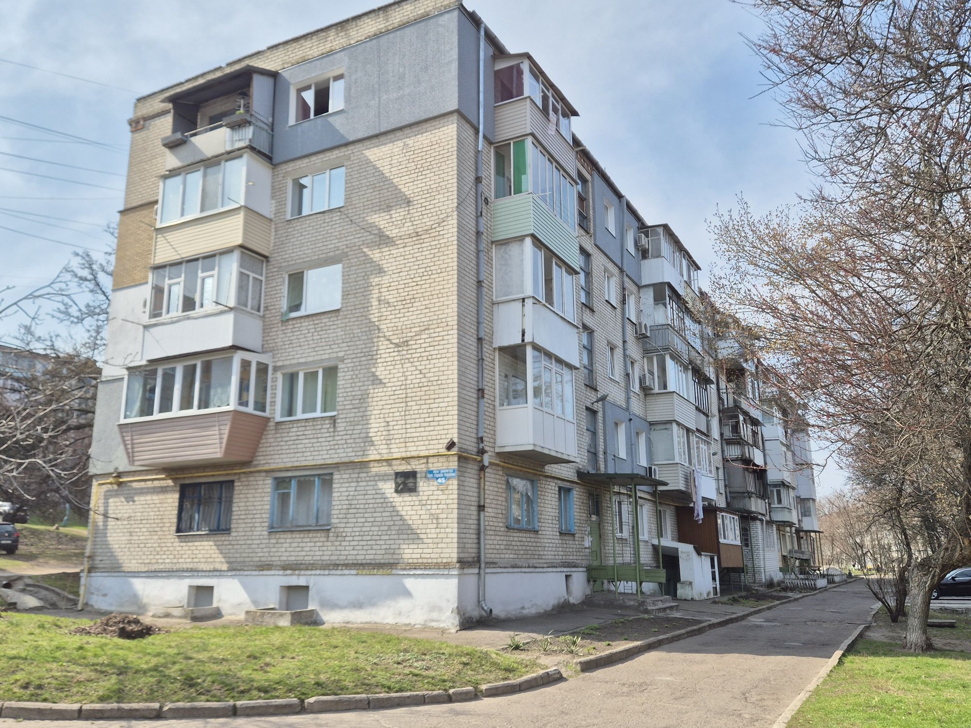 3-кімнатна з індивідуальним опаленням