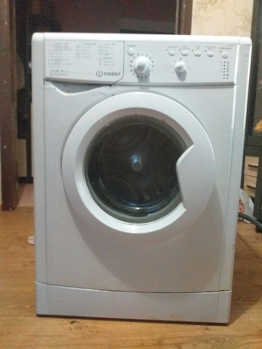 Пральна машина Indesit