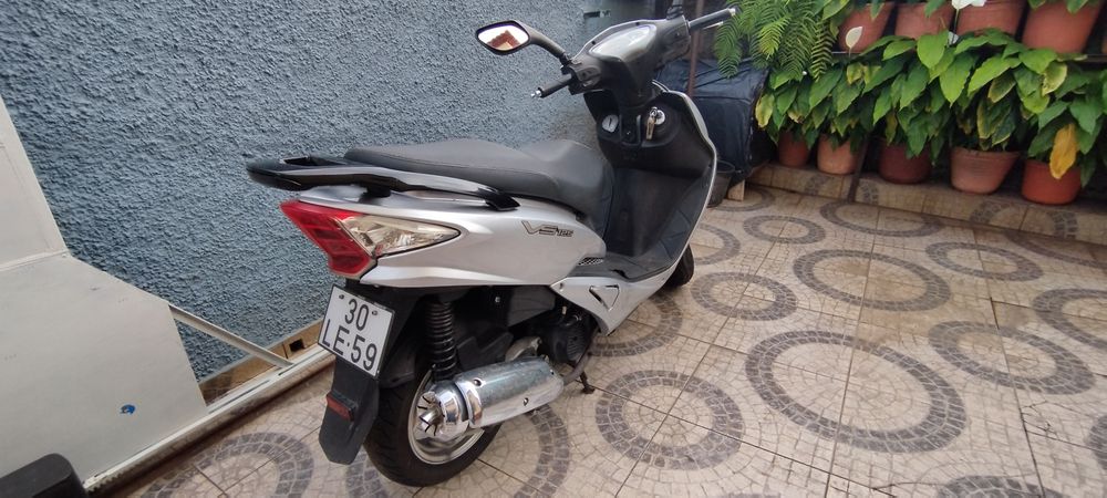 Scooter SYM VS125