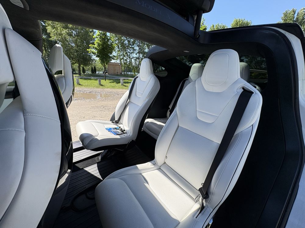 Tesla Model X 2017