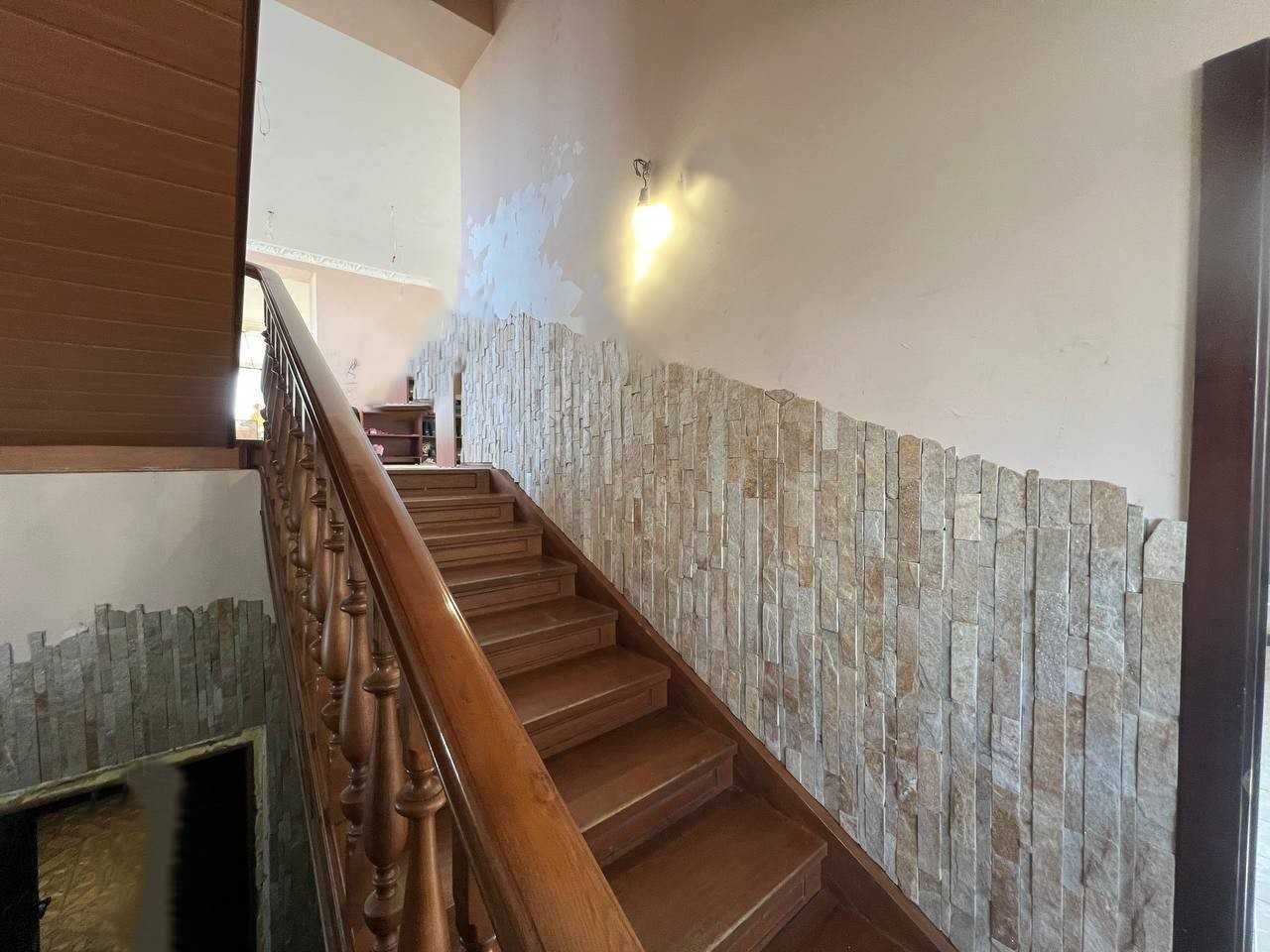Продаж дачі 430 м2 з ділянкою 24 сотки М.-Рубежівка ID674