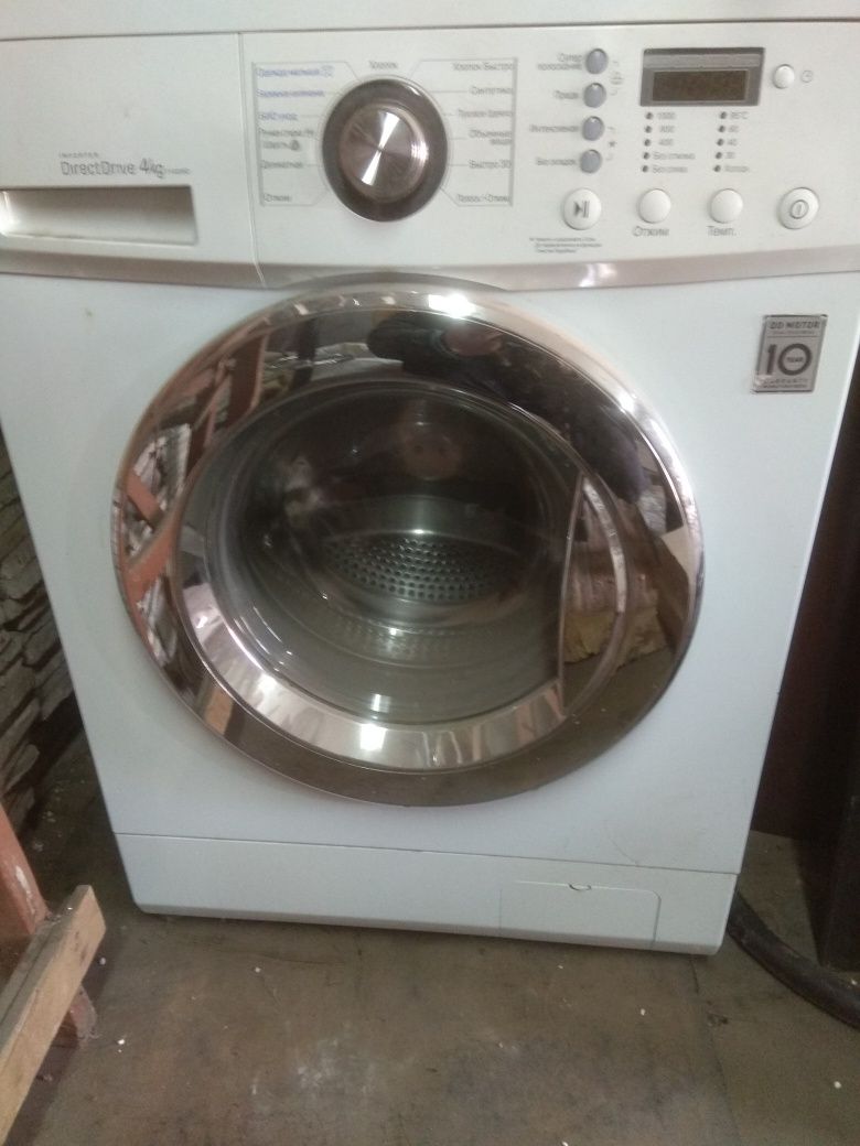 Продам стиральную машину LG на 4 кг в рабочем состоянии.