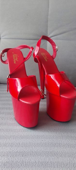 Czerwone sandałki szpilki pole dance exotic crossdressing