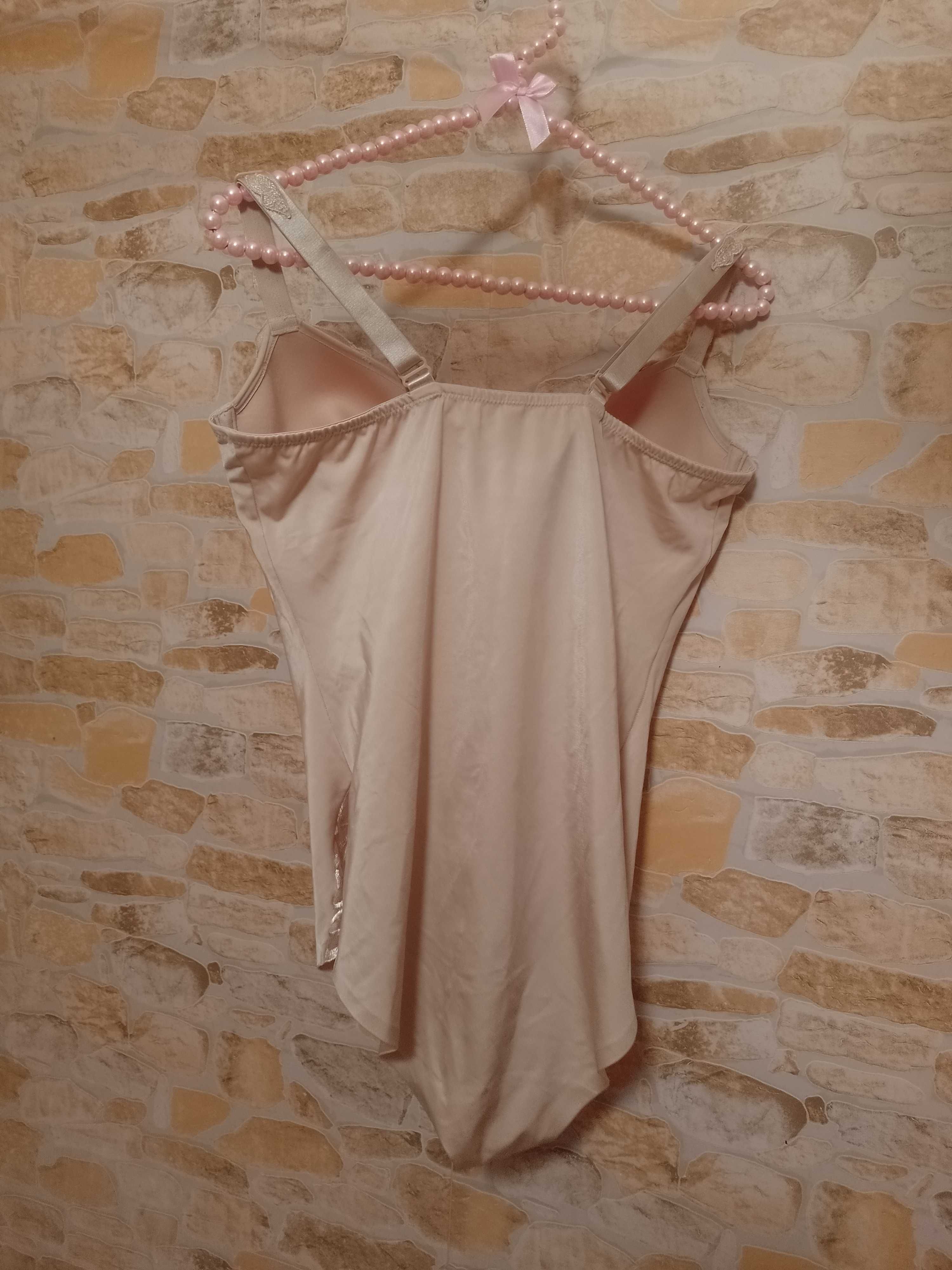 (85E) Triumph/ Ekskluzywne body modelujące z Londynu