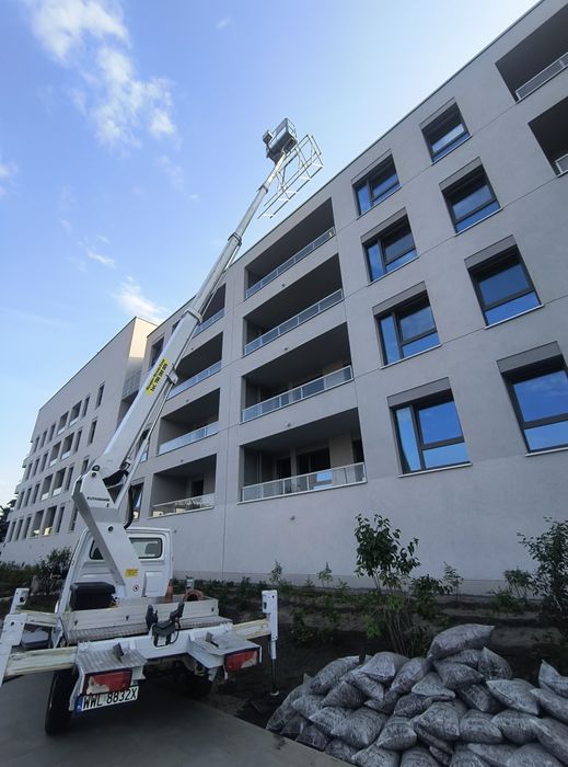 Wynajem podnośników koszowych,podnośnik zwyżka rębak wycinka drzew