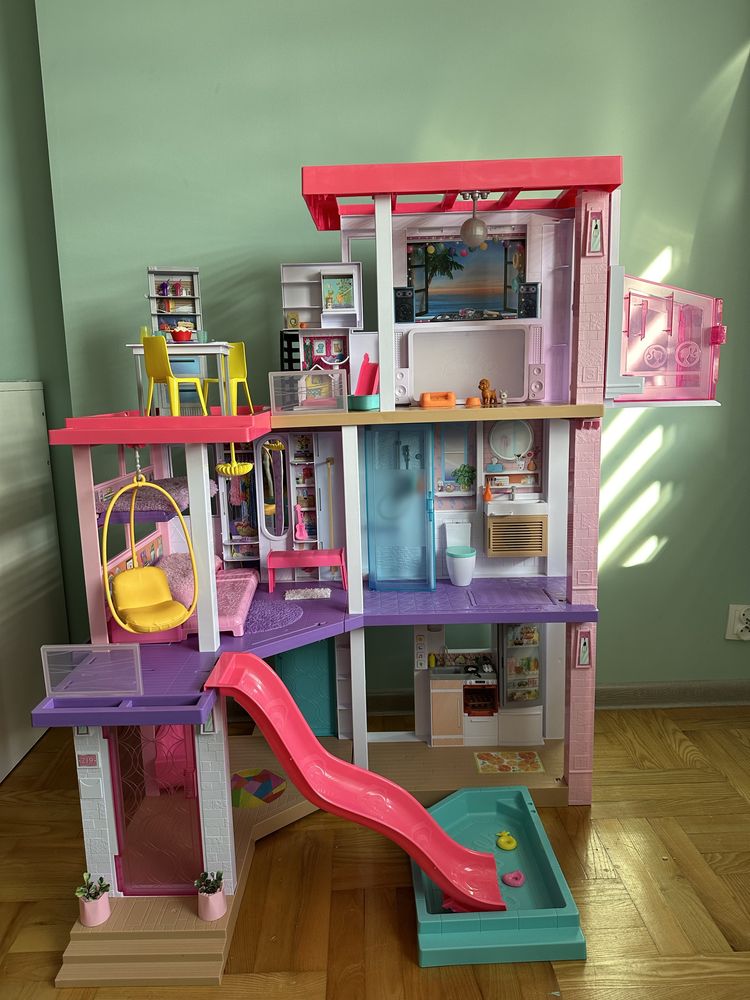 Domek dla lalek Barbie Dreamhouse Deluxe basen winda