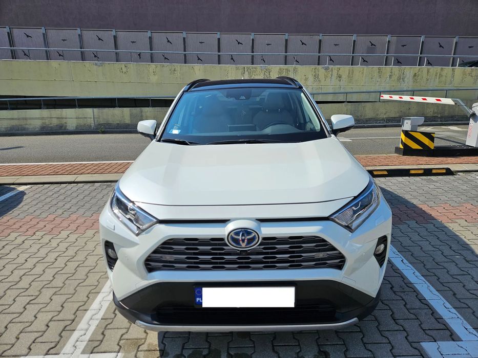 Toyota RAV4 Toyota RAV4 4x4 Hybrid Executive Dach Panoramiczny, Cesja Leasingu