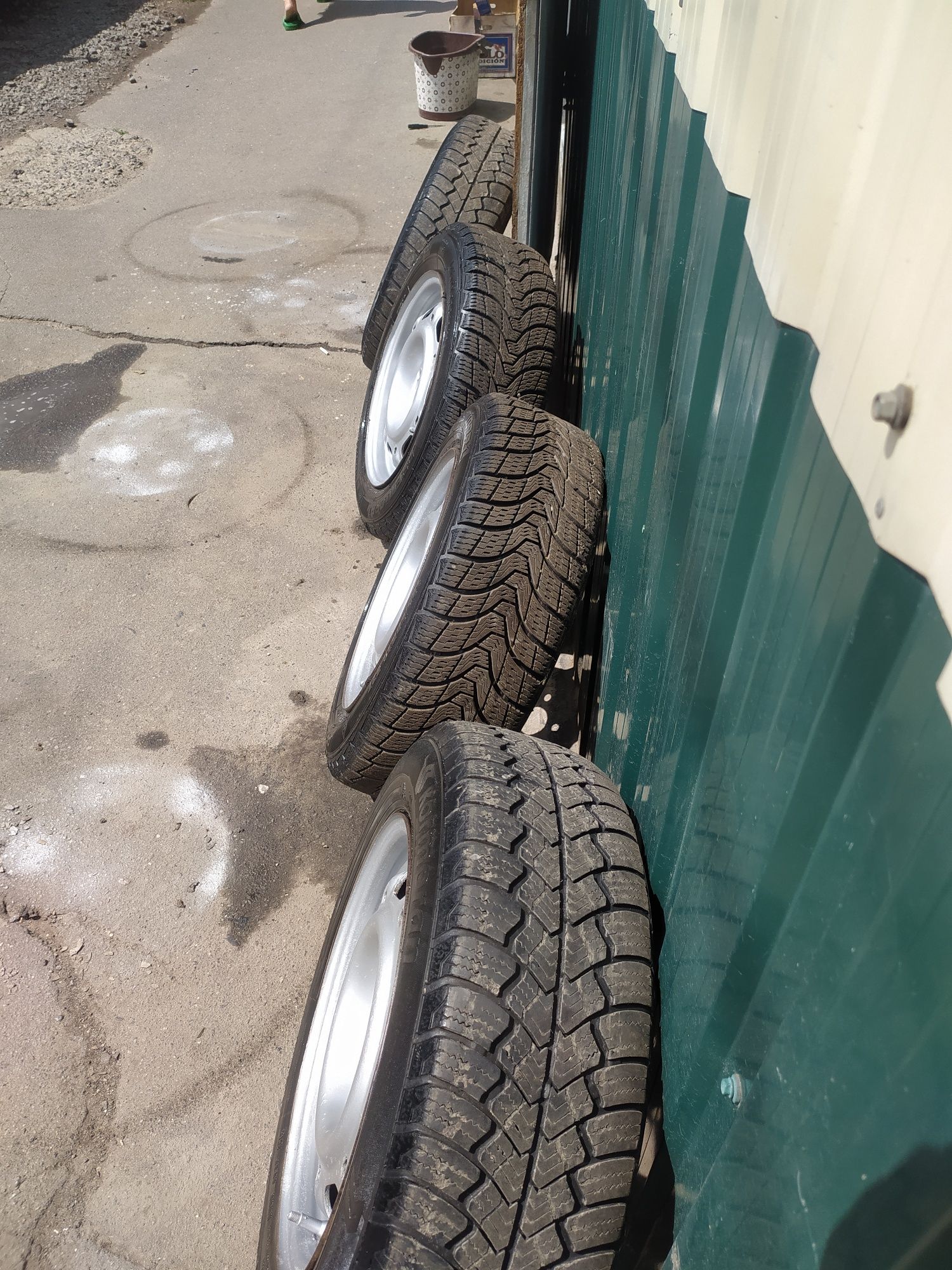 Продам резину R14
