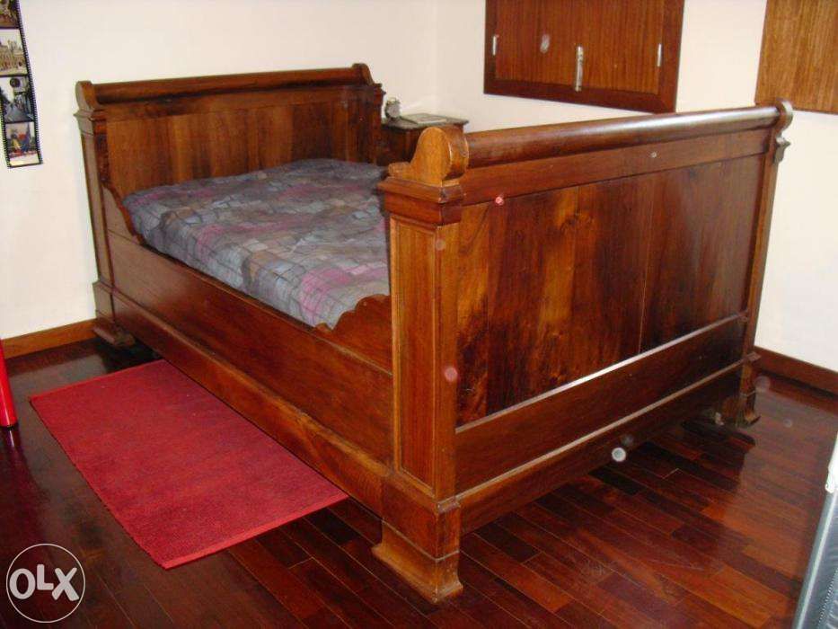Cama Corpo e Meio