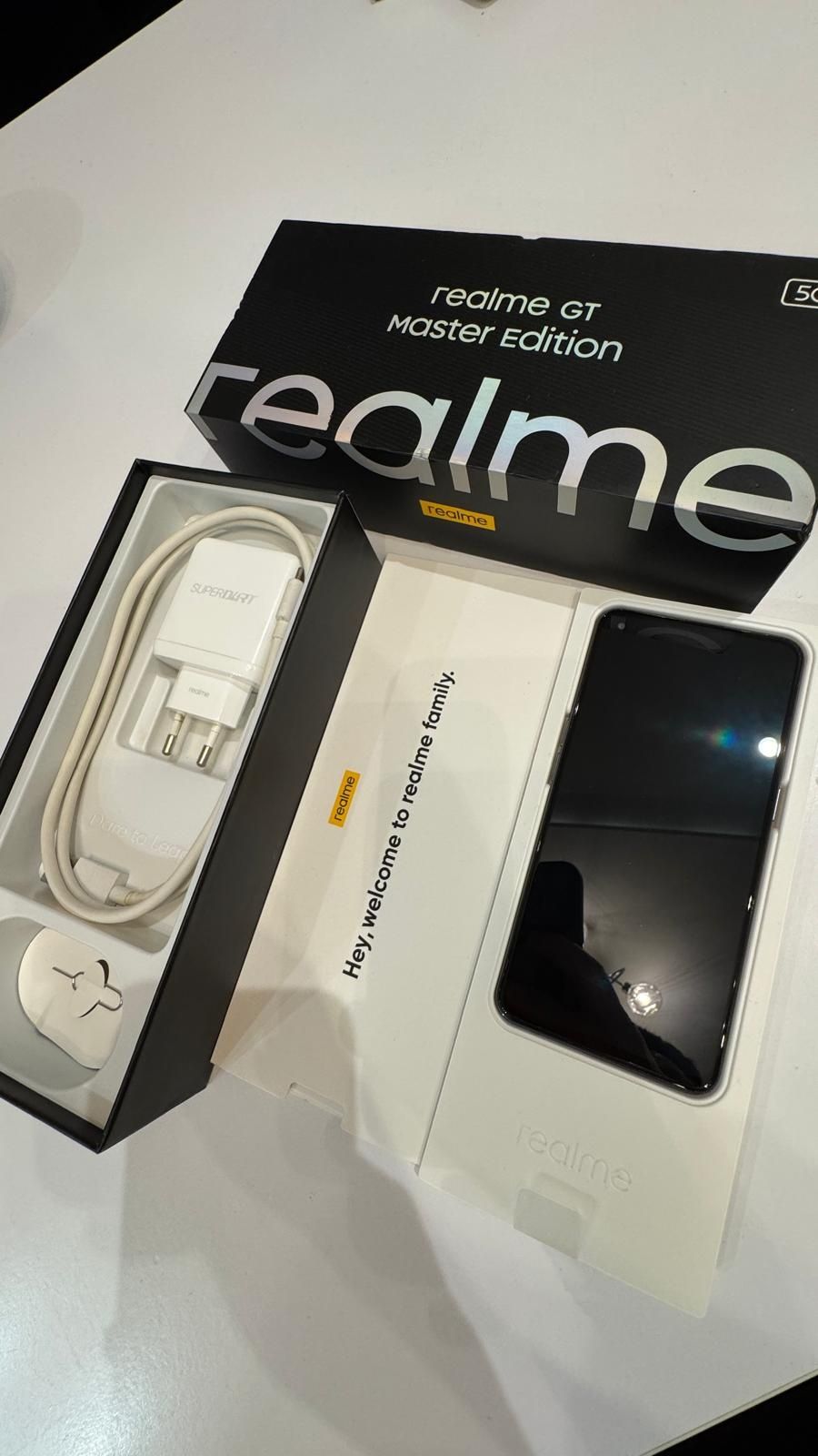 Realme GT Master Edition 128GB kolor Cosmos Black + Etui + Ładowarka