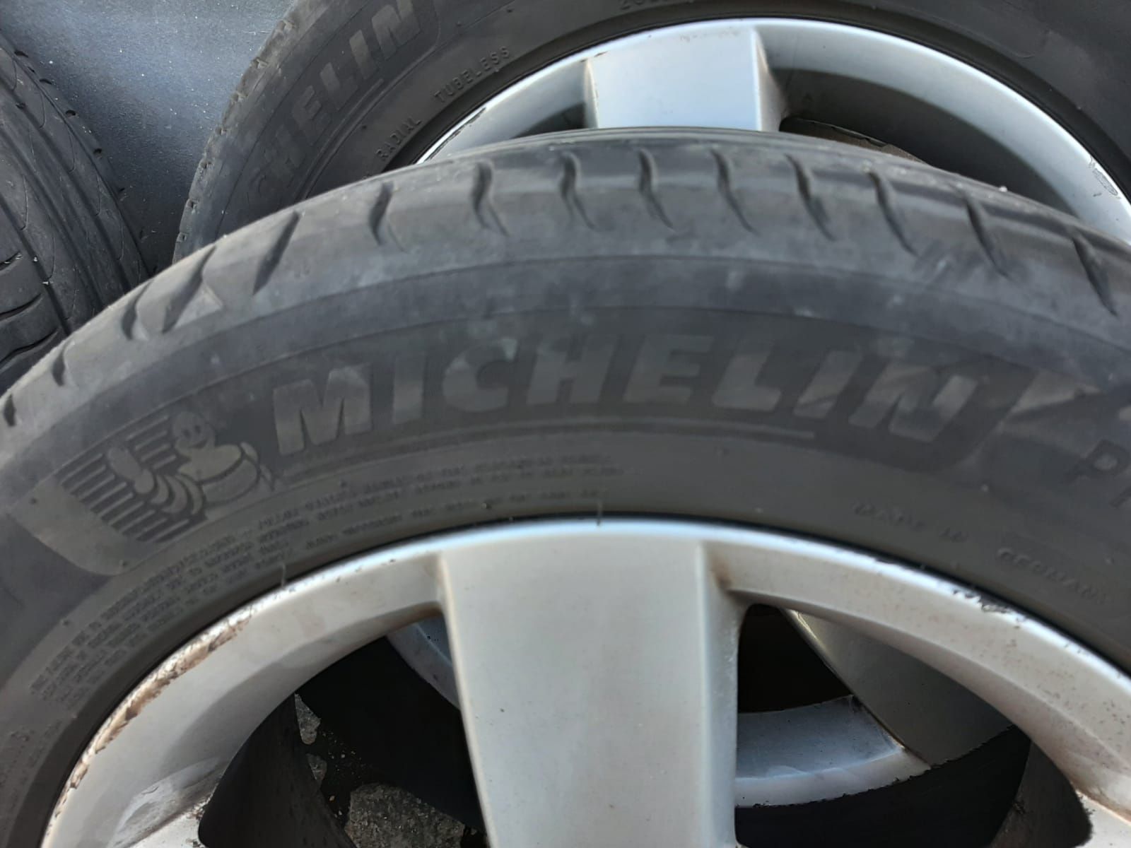 Michelin 205/55R16 Opony z alufelgami letnie