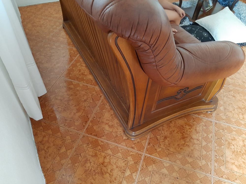 Sofas em otimo estado em pele