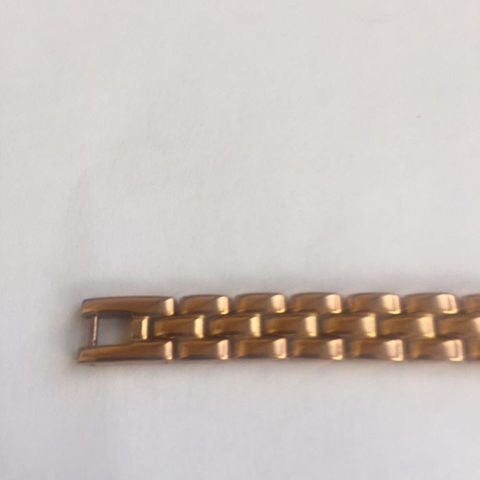 Продам женские часы Romanson