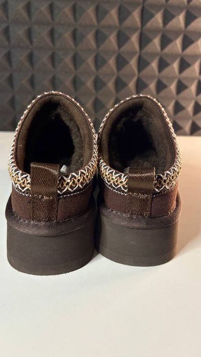 Оригінальні Ugg tasman chocolate
UGG