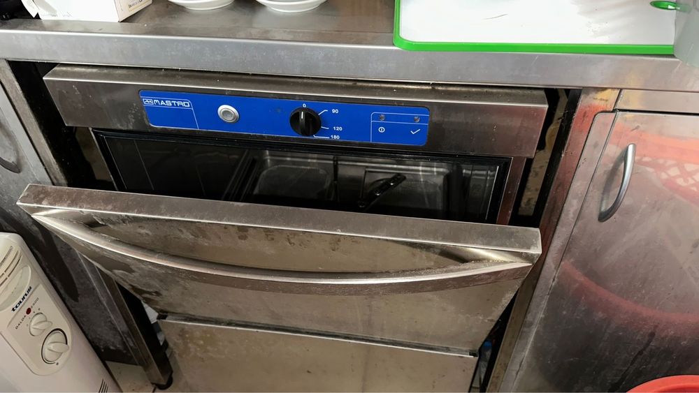 Máquina de lavar loiça industrial