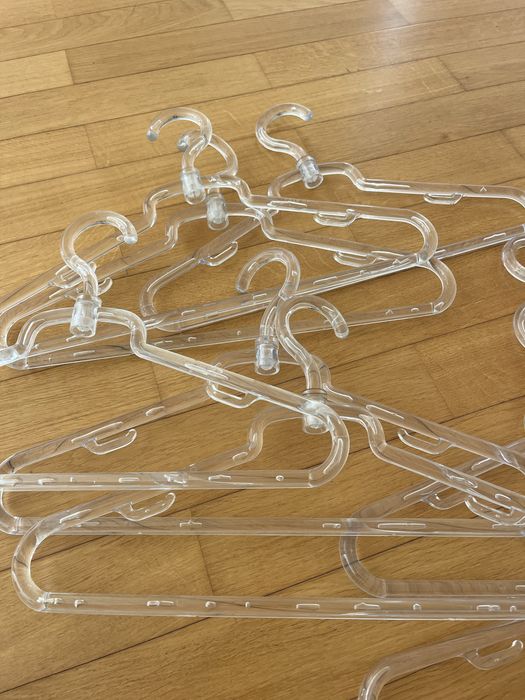 Cabides em acrílico