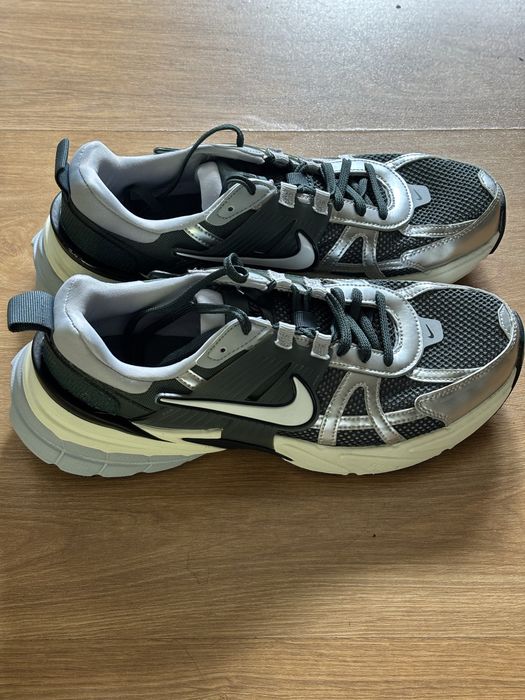 Nike V2K Run tamanho 44