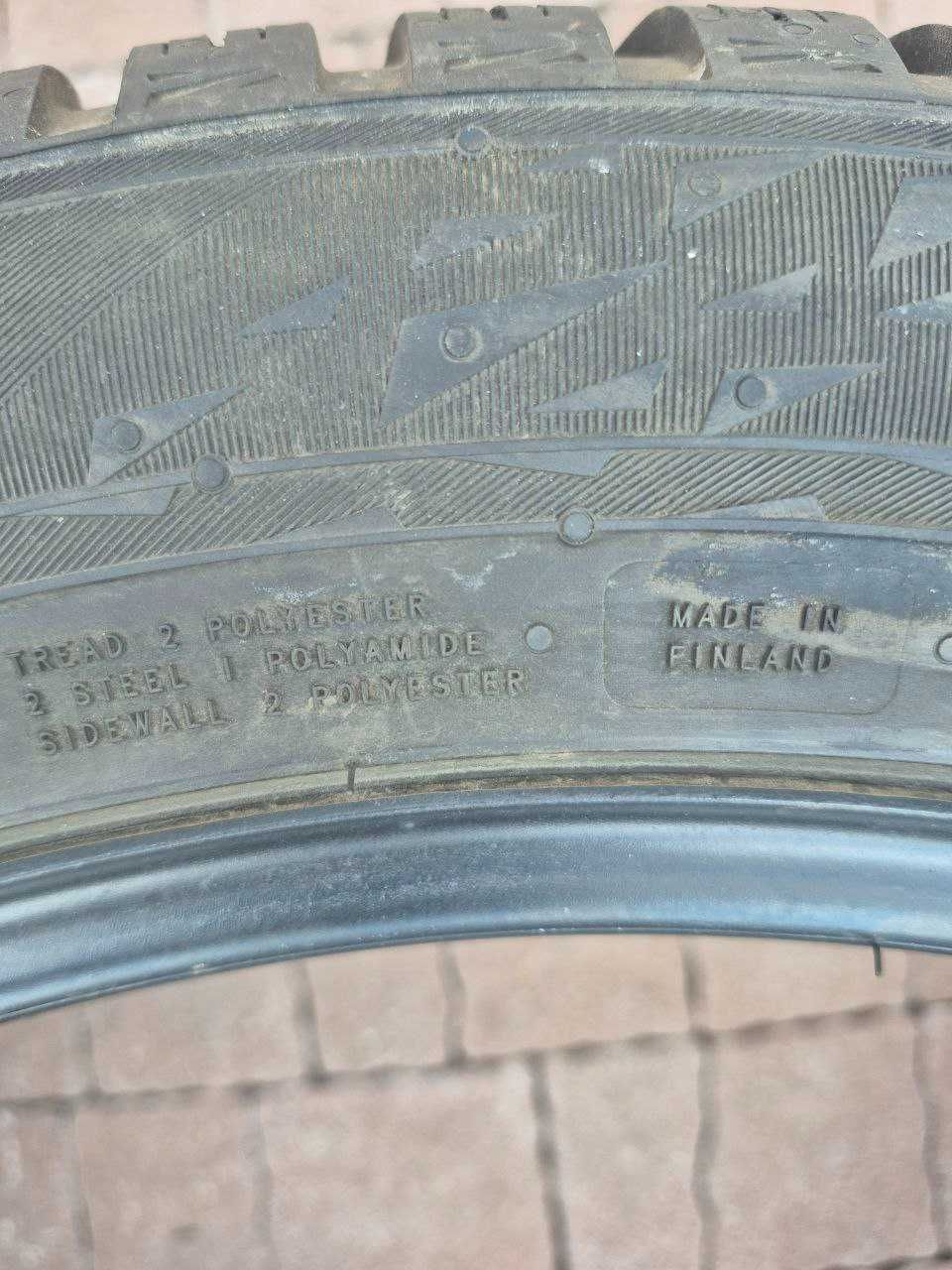 Nokian Tyres  Snowproof 2 SUV 255/45 R19 104 V