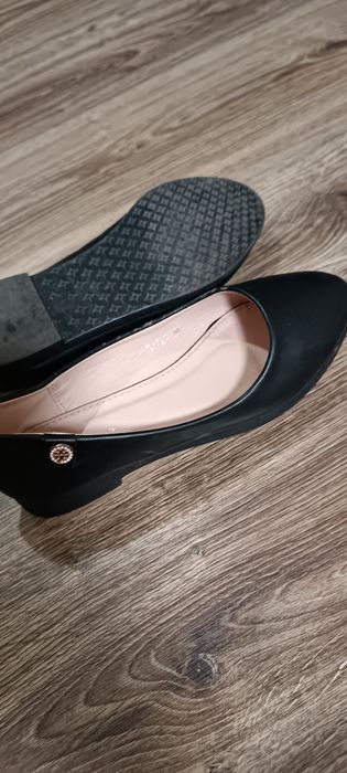 Осінні ботинки, босоніжки, балетки туфлі