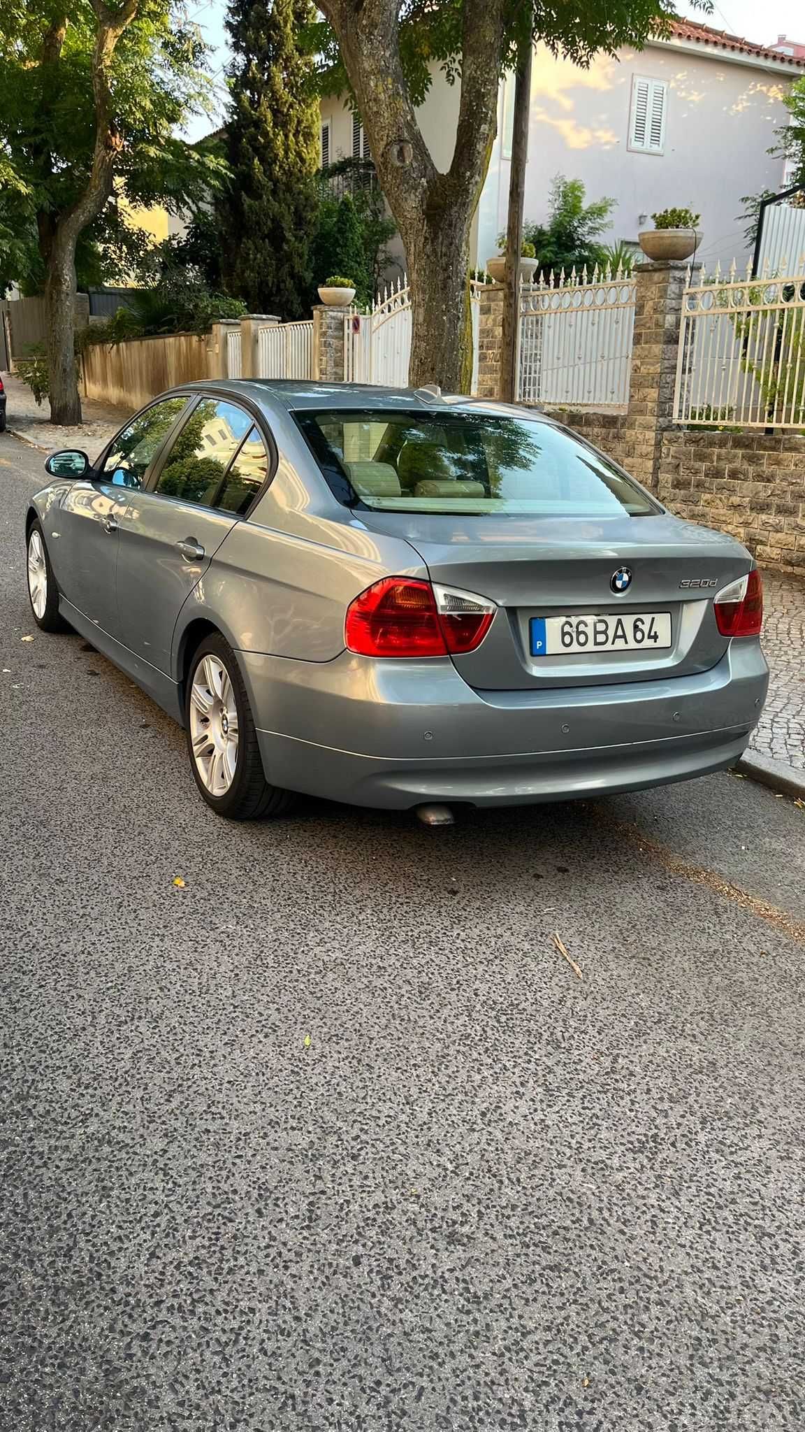 Vendo BMW Série 3 (E90), em excelente estado - Lisboa