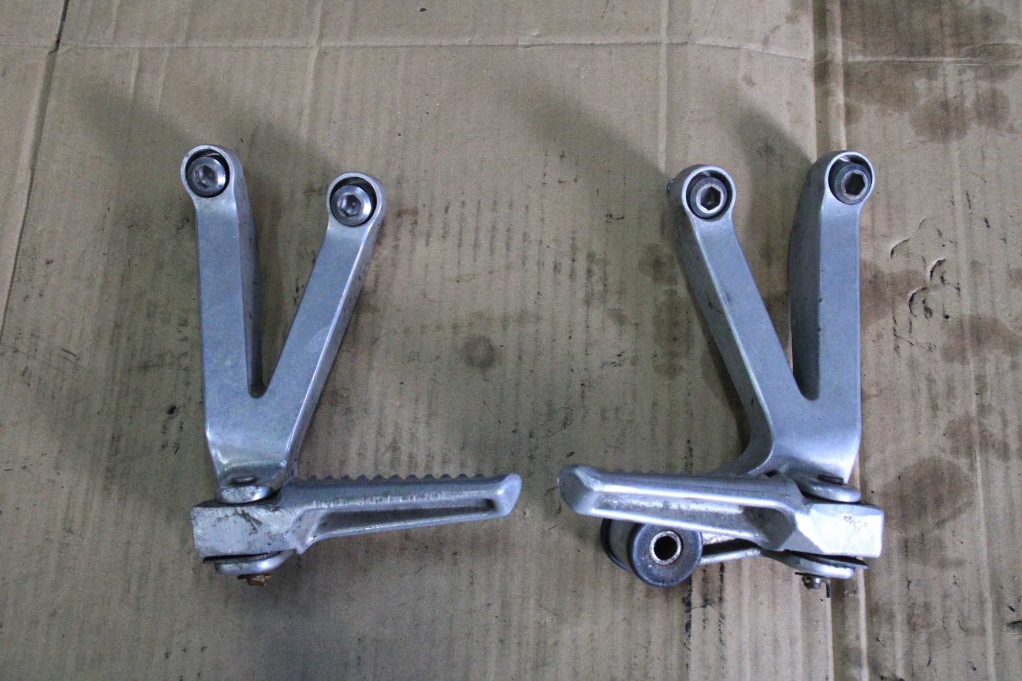 Sety Tył Tylne Set Lewy Prawy Honda CBR 929 SC44 00-01