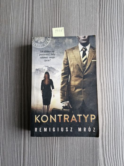 9438. "Kontratyp" Remigiusz Mróz