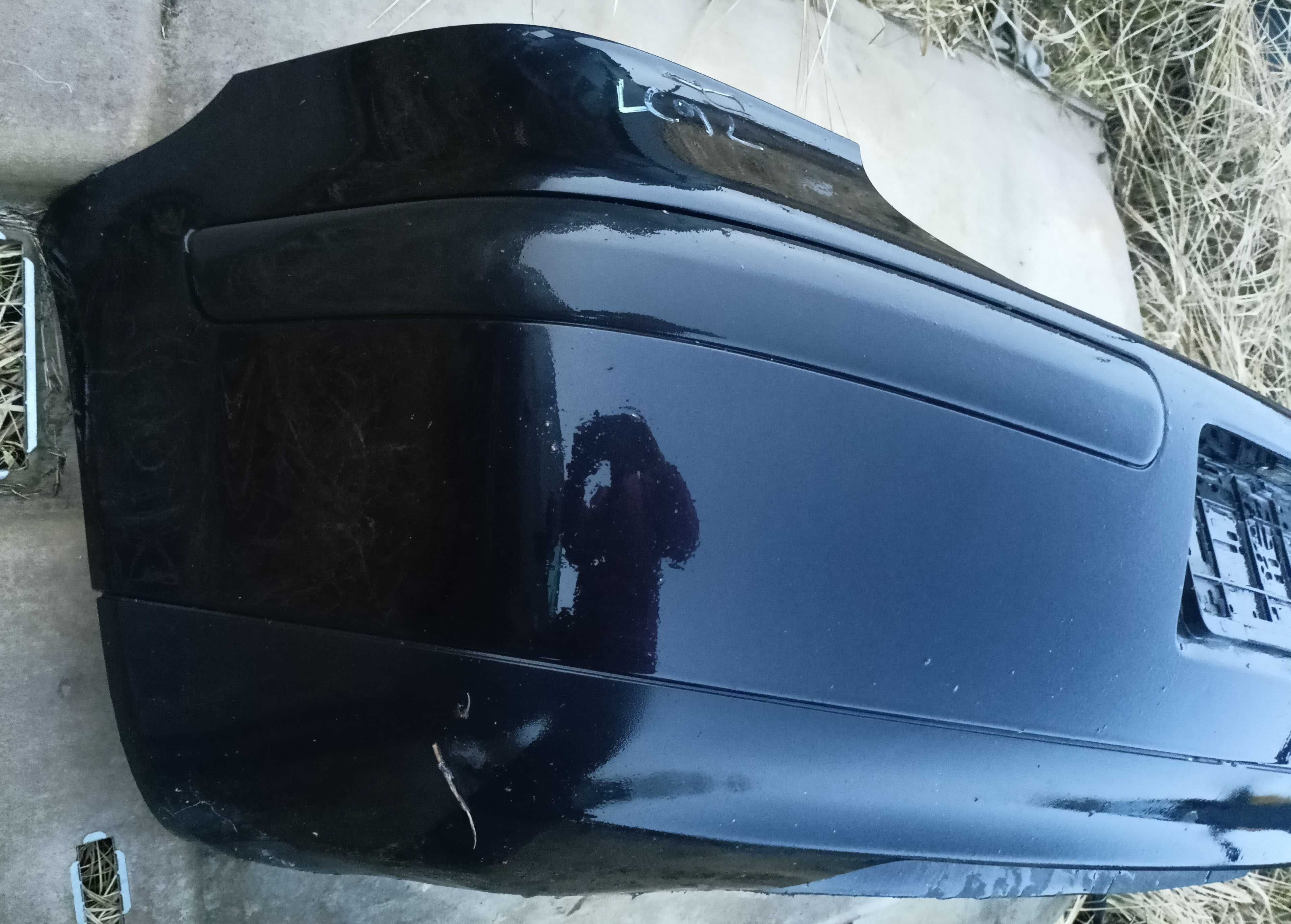 zderzak tylny vw  golf 4 hatchback LC9Z