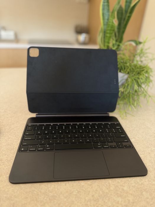 Klawiatura Apple Magic Keyboard do iPad Pro 13” (M4 / M5)