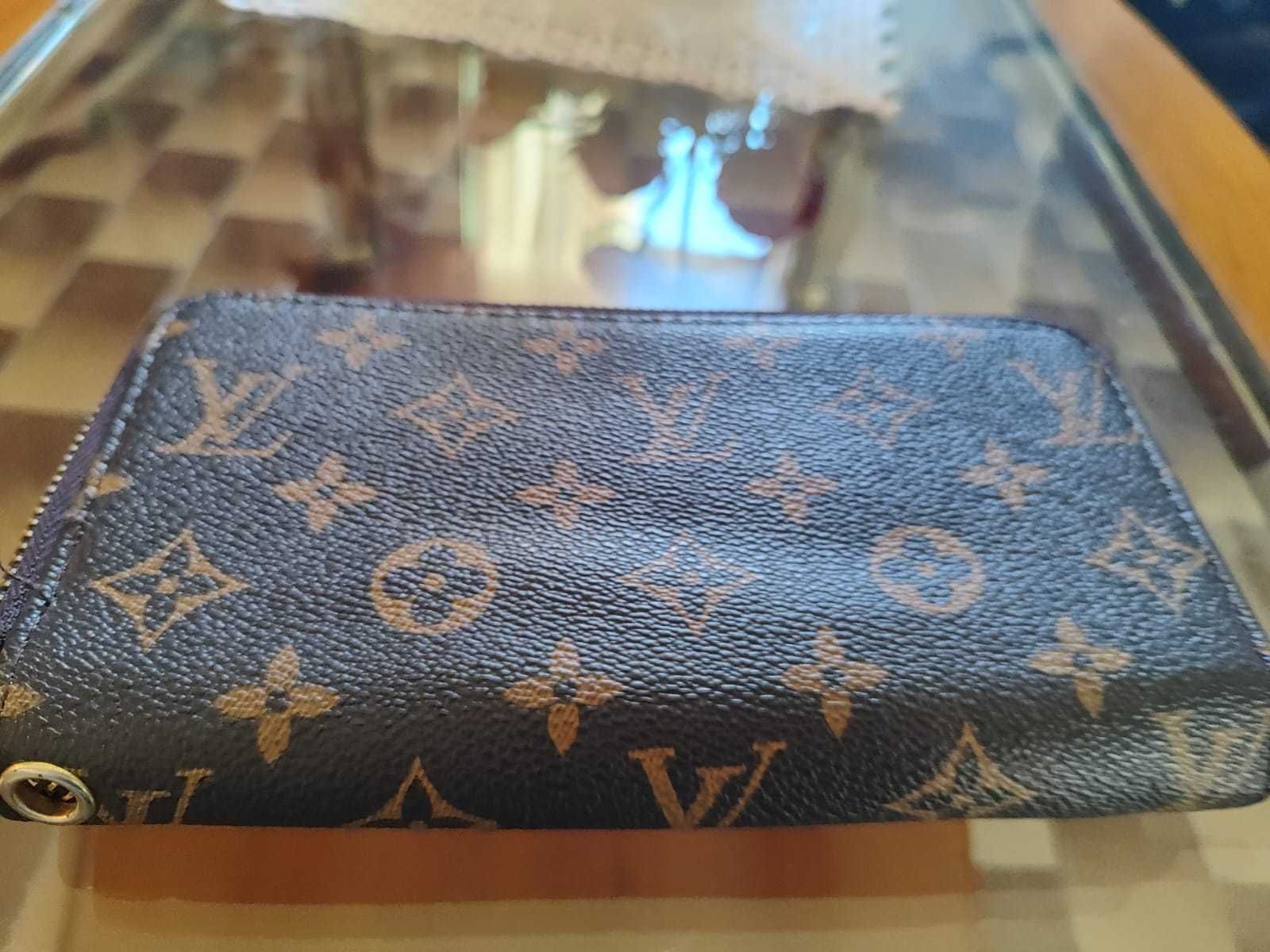 Porta-moedas Louis Vuitton