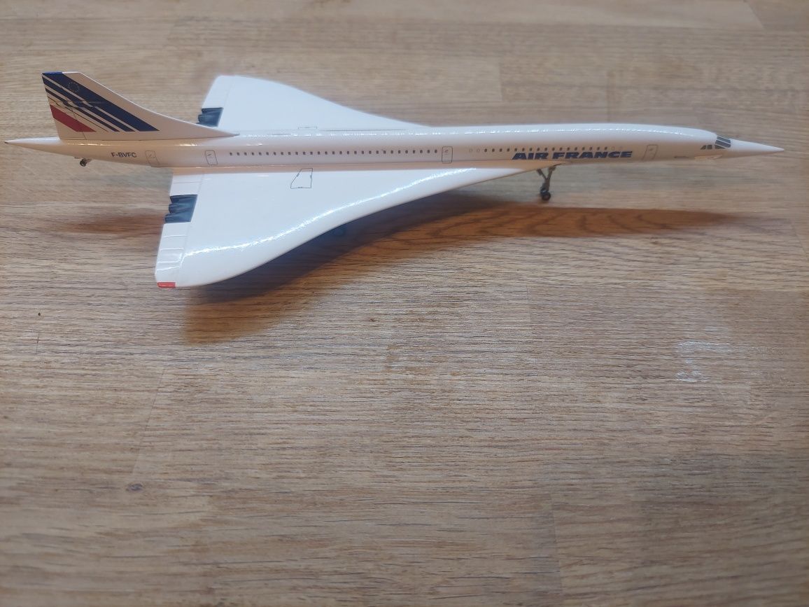Piękny Concorde w skali 1:200 metalowy model samolotu Hogan Air France