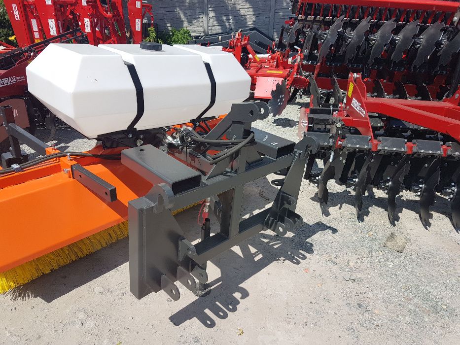 2025r.. Zamiatarka 2,0m hydrauliczna Metal-Technik zaczep 3w1