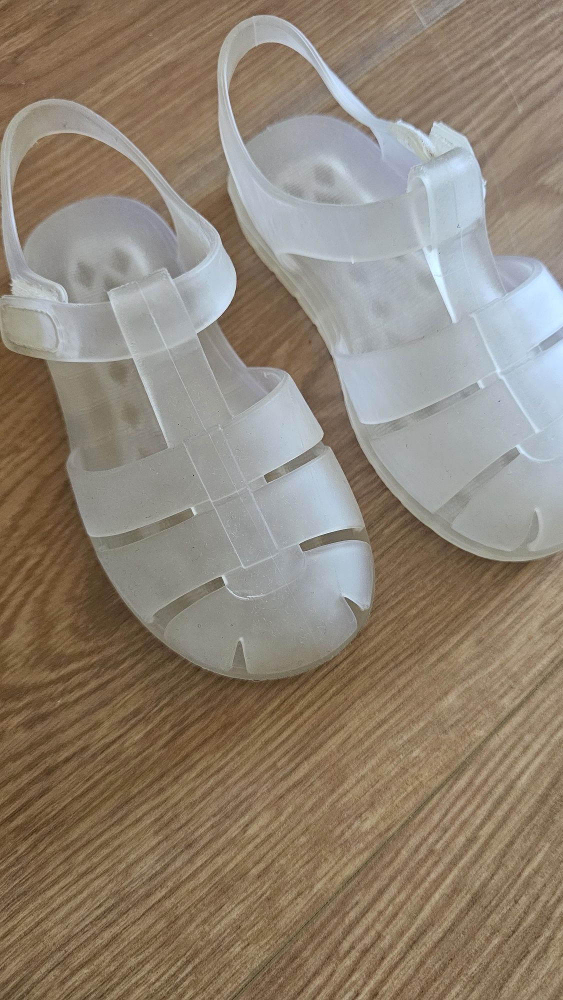 Sandalias transparentes T.25