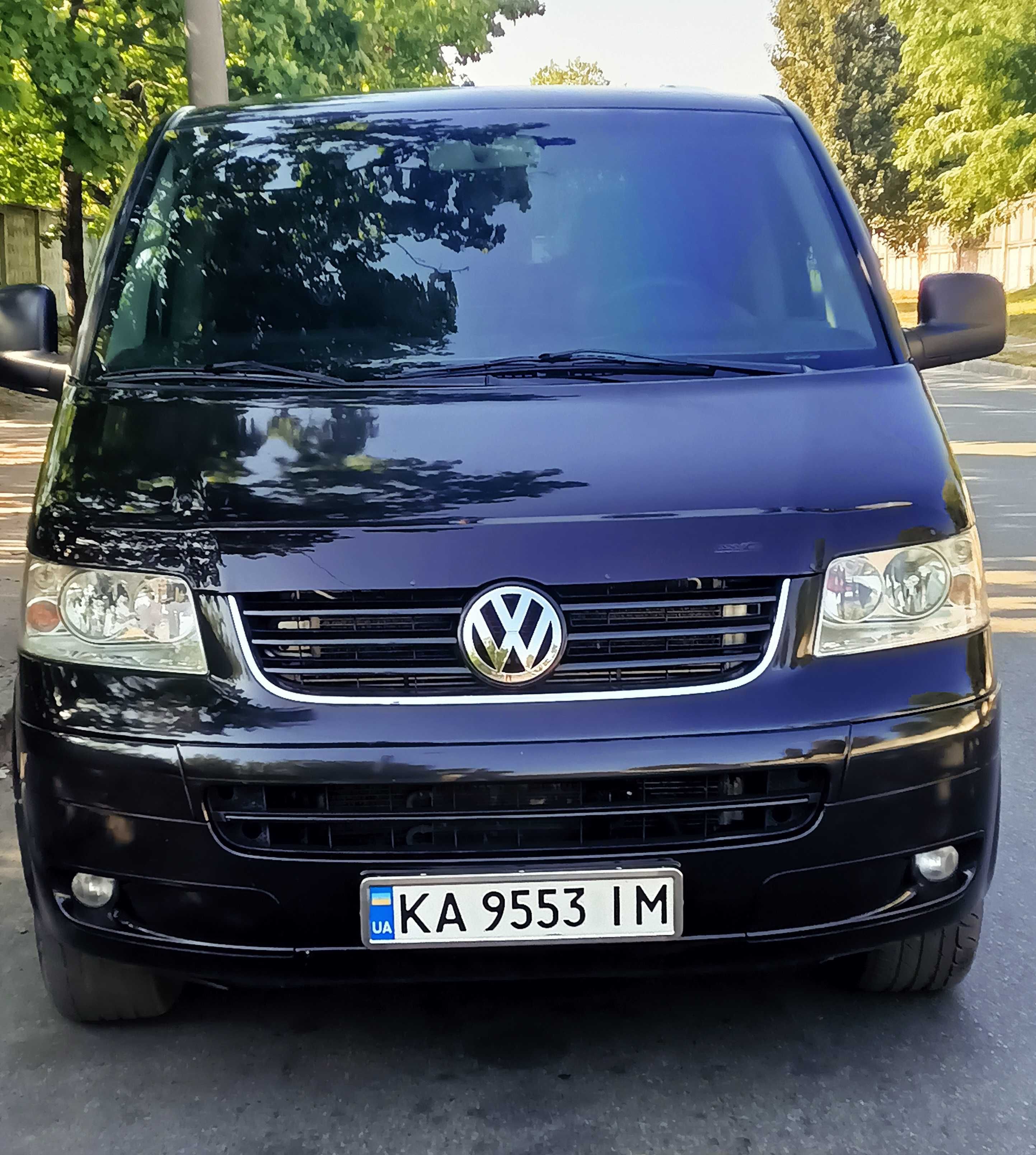 Volkswagen Transporter ( автомат )  в хорошем состоянии