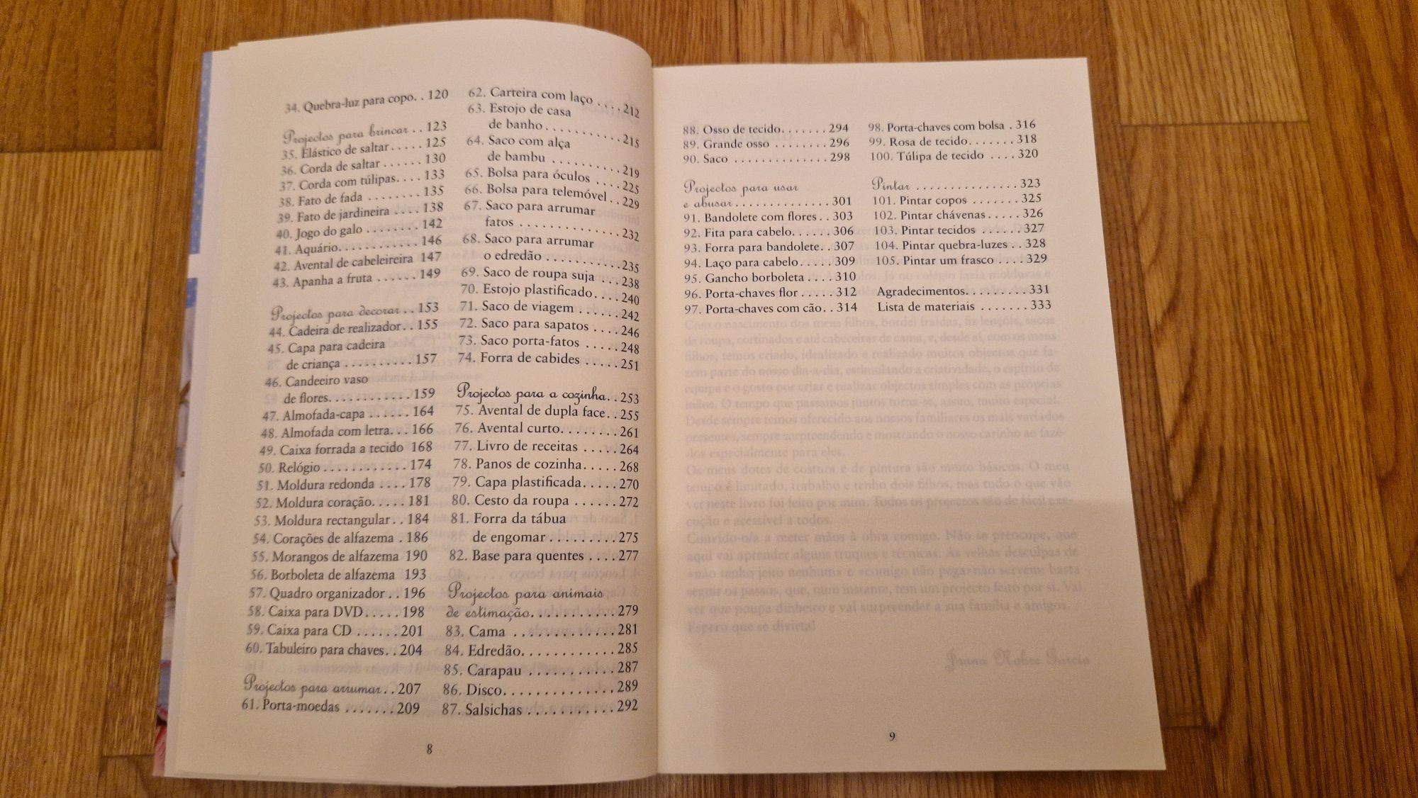 Livro de costura, pintura e colagem