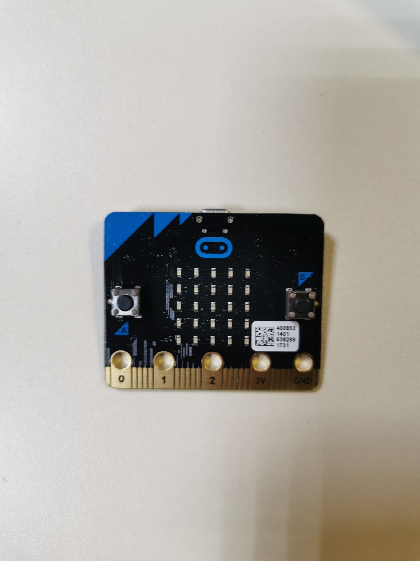 Плата Micro:bit з автономним живленням