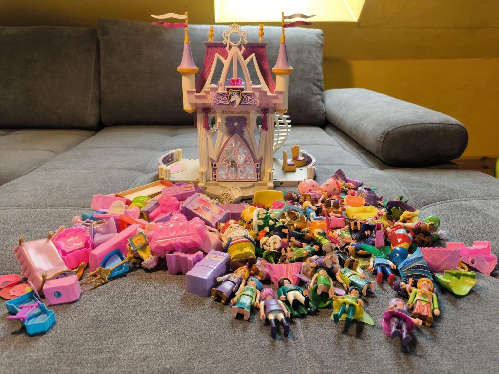 Zestaw Playmobil Princess 5474 Zamek Księżniczki plus figurki i meble