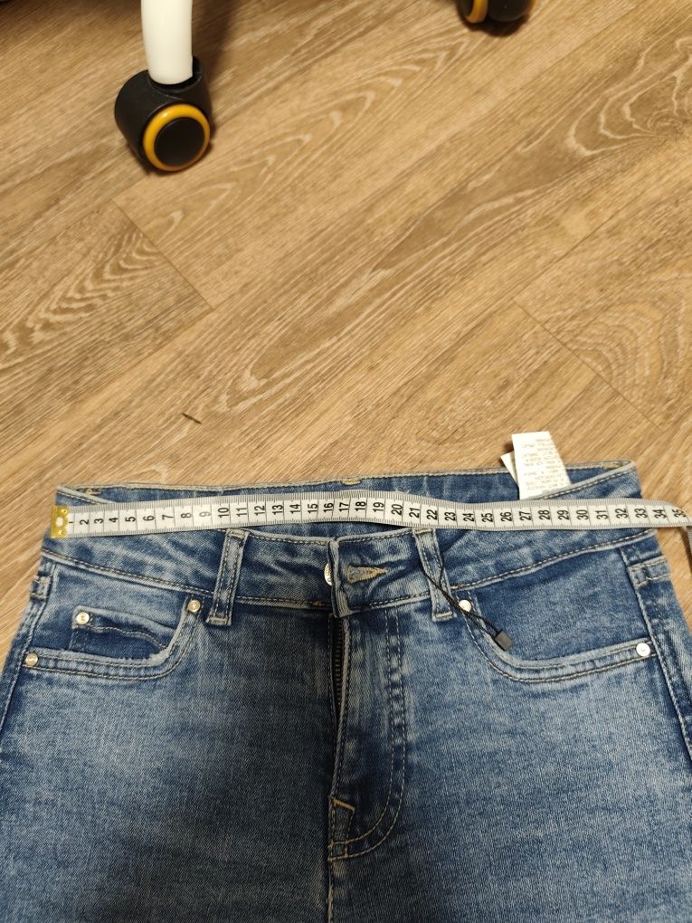 Продам джинси Zara