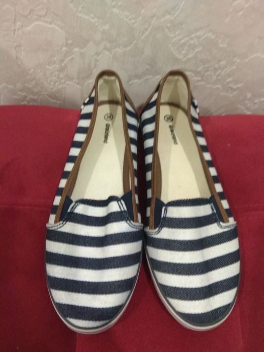 Нові мокасини, кеди, кросівки Graceland