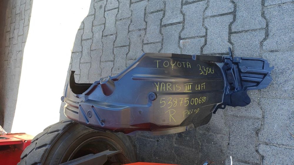 Nadkole przód Toyota Yaris III Lift ,,R”